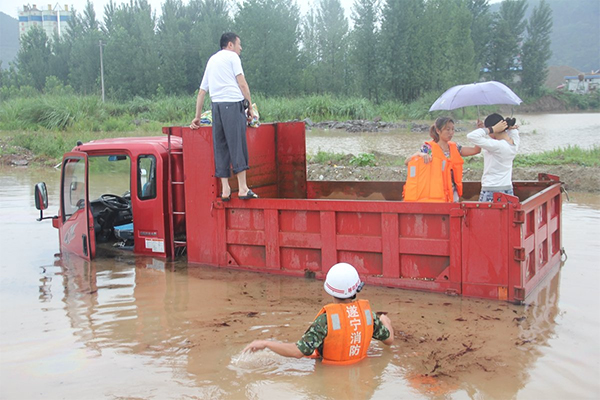 j9九游国际真人科普：河南遇特大暴雨！车被淹了赔不赔看这里