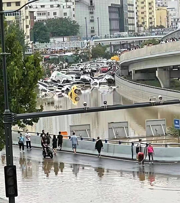 j9九游国际真人科普：河南遇特大暴雨！车被淹了赔不赔看这里